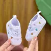Novedad de Primavera y Otoño Moda Bordada Zapatos de Lona para Bebé Niña Suela Suave Zapatos para Bebé Niña y Niños Pequeños de 0 a 1 Año Venta al por Mayor Transfronteriza