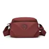 Bolsa transversal de nylon à prova d'água, versátil, casual e moderna para o início da primavera, para mulheres, fashion, de alta qualidade, adequada para viagens e uso diário