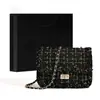Bolso Nuevo de Tejido Estilo Nicho Lujo Ligero Estilo Chanel para Mujer, Bolso Cruzado Nuevo con Cadena al Hombro, Primavera 2026