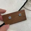 Pendientes Pequeños y Frescos de Girasol de Plata de Ley S925 Tich para Mujer Estrella Azul de Cinco Puntas Diamante Brillante Pendientes Versátiles de Alta Gama Tendencia