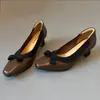 Lujo ligero y sensación de alta gama~Zapatos de mujer de tacón alto de aguja, piel suave, lazo, punta cuadrada, corte bajo, tacón grueso, nuevos zapatos de tacón alto