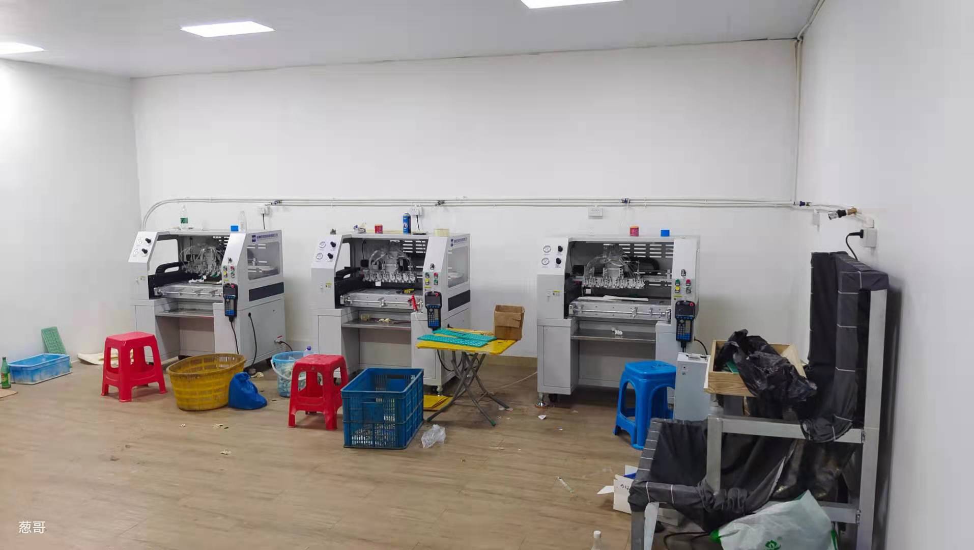 水钻机器点车间