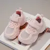 Zapatos Deportivos Modernos y Versátiles para Niñas 2026 Nuevo Estilo de Verano de la Abuela Malla Infantil Transpirables Cómodos Zapatos de Papá Niños Running