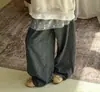 Ropa infantil estilo coreano 2026 otoño nuevo conjunto infantil sudadera de manga larga con dibujos pantalones a rayas conjunto de dos piezas tendencia transfronteriza