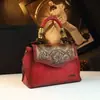 Bolso de Cuero Tallado para Mujer 2026 Nuevo Bolso de Mano Vintage Bolso de Cuero Genuino para Mujer Bolso de Hombro Único Cruzado de Moda y Elegante con Diseño de Estilo Chino