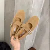 Chinelos macios estilo coreano, adornados com strass e forrados com fleece para usar ao ar livre, nova coleção outono/inverno 2026, perfeitos com vestidos, sapatos Mary Jane estilo fada, sapatos de algodão