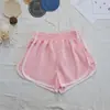 Shorts Deportivos Estilo Americano Verano 2025 Casual Yoga Fitness Chica Atrevida Pantalones de Pierna Ancha Línea A con Bloques de Color Rayas Laterales Pantalones Cortos Atrevidos para Mujer