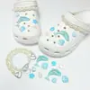 Encantos lindos de dibujos animados para zapatos con varios agujeros, decoraciones versátiles de resina para zapatos, mariposa, burbuja, flor, animales, charms decorativos al por mayor