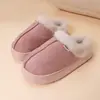 Nuevas Zapatillas de Invierno de Algodón con Felpa Antideslizantes Borde de Piel Suela Elástica Cálidas Acolchadas para Mujer Hogar Algodón Lana