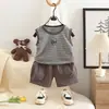 Conjunto de Colete Listrado de Gatinho para Verão para Bebês e Crianças 2025 Novo Estiloso Colete Sem Manga Tendência Cool Infantil Conjunto de Duas Peças