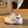 2026 Nuevas Zapatillas Deportivas Casuales de Moda Versátiles Cómodas Populares que Aumentan la Altura con Cordones Delanteros Bloque de Color para Mujer