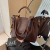 Bolsos de Mujer de Nicho 2026 Nuevo de Moda para el Trabajo de Alta Gama Bolso de Hombro Casual Versátil Bolso Bandolera Tipo Cubo