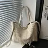 Novo Lenço Triângulo Versátil Bolsa Tote de Grande Capacidade Outono e Inverno 2025 Nova Bolsa Transversal de Ombro Estilosa para o Dia a Dia Bolsa Feminina