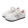 Zapatos de Malla Versátiles de Verano Nuevos para Estudiantes Gato Punta Redonda 2026 Transpirables Blancos Estilo Coreano Zapatos de Entrenamiento Alemanes para Mujer