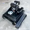 Máquina de Capinar de 16 Cavalos Exportada para a Itália, Fabricante de Cortador de Grama Controlado Remotamente, Cortador de Grama a Gasolina de Quatro Tempos Tipo Esteira