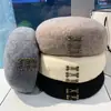 Boina Preta para Mulheres, Estilo Hong Kong Outono e Inverno Chapéu de Pintor Lã Quente com Fivela, Chapéu de Jovem Britânico Retro para Mulheres, Tendência