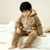 2026 Nuevos Pijamas Gruesos de Coral Fleece con Capucha para Niños Ropa de Casa Cálida de Invierno Precio de Fábrica (Seguir)