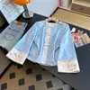 Chaqueta de Satén de Alta Gama Estilo Chino Nuevo para Primavera-Verano con Bordado Pesado, Cuello Redondo, Mejorada, Tallas Grandes, para Mamás, Calidad Garantizada, Rejuvenecedora