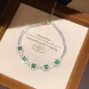 Pulseira de Flor de Zircônia Estilo Palácio Retrô, Pulseira Versátil Exquisita e Fashion, Joia de Luxo Leve e de Alta Qualidade para Mulheres
