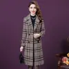 Foto Real de Abrigo de Lana de Alta Gama Ajustado 2026 para Mujer, Chaqueta Elegante de Cuadros Vintage Nueva de Invierno de Longitud Media