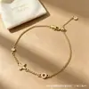 Exquisito Brazalete de Trébol de Cuatro Hojas de Lujo Ligero para Mujer, Elegante Diseño de Alta Gama, Versátil para la Moda Diaria, Apilable, Japonés Coreano