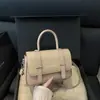 Otoño 2026 Nuevo Diseño de Nicho Moderno Elegante Versátil Moda Textura de Alta Calidad Bolso de Hombro Cruzado