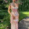 Comércio Exterior Roupas Femininas Estilo Verão 2026 Moda Nova Feminina Europeia e Americana Vestido Floral Sexy Justo Sem Costas