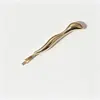 Grampo de Cabelo de Liga Dongdaemun Coreano Simples Cauda de Andorinha para Meninas, Presilha Lateral de Luxo Leve, Grampo de Cabelo 18K Conservador de Cor