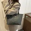 Bolso de Hombro para Viajes de Gran Capacidad Moda Nueva Primavera 2026 Bolso Grande Simple para Debajo del Brazo Bolso Tote Casual para Mujer