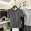 ¡Marca Thirteen Lines! Camiseta de Manga Corta para Mujer Otoño 2026 con Cuello Redondo, Color de Contraste y Rayas Cepilladas