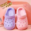 Zapatos Croc para Niños Verano Niñas Interior Antideslizante Dibujos Animados Niños Medianos y Grandes Sandalias para Bebé Ropa Exterior Sandalias de Playa