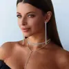 Juego de Collar y Aretes Transfronterizo Europeo y Americano para Novia Boda Simple Combinable Precioso Lujo Ligero Cadena Grabada Juego de Pedrería