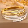 Pulsera Roman Numeral de Tres Capas Incrustada con Diamantes, de Alta Gama y a la Moda, para Mujer, Acero Inoxidable de Lujo Ligero, Estilo Abierto, Versátil