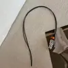 Colar com Pingente de Flor de Metal Prata Estilo Minimalista Ins, Corrente para Suéter Vintage de Nicho, Corrente para Suéter Versátil de Alta Qualidade