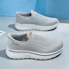 Zapatos de Otoño para Hombre, Transpirables, de Punto Flyknit, Slip-on, Estilo Papá Perezoso, Suela Suave, Antideslizantes, para Personas de Mediana Edad y Mayores, de Ponerse Rápidamente, Zapatos de Mamá