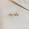 Brincos Dinâmicos de Borboleta para Mulheres Sem Orelhas Furadas, Acessórios de Orelha Modernos e Únicos em Estilo Minimalista, Conjunto de Brincos Simples e Compacto