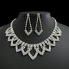 Europeo y Americano nicho lujo súper flash geométrico hueco pedrería collar aretes traje pendientes nupciales vestido de novia femenino N9057