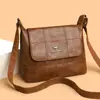 Bolso de mujer para comercio exterior transfronterizo, nuevo modelo 2026, bolso de hombro de cuero suave repujado para señoras de mediana edad, bolso cruzado al por mayor para madres