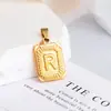 Medalla Cuadrada de Cobre Electroplateado Nueva Europea y Americana Colgante de 26 Letras Inglesas Colgante de Medalla de Oro Hecho a Mano DIY Suministro Transfronterizo Venta al por Mayor