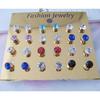 Joyería 2019 tarjeta amarilla aretes de botón de un diamante joyería de metal brillante aretes populares joyería tienda de 2 yuanes