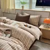 Conjunto de cama de quatro peças em algodão lavado xadrez minimalista ins, capa de edredom e lençol de cama estilo minimalista, conjunto de três peças para dormitório estudantil, quatro lençóis com elástico
