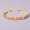 Pulseira nicho simples e elegante para uso diário, versátil para festas de fim de ano, banquetes de casamento e sessões de fotos