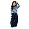 Conjunto de otoño para niña 2026 nuevo y elegante ropa de otoño infantil cárdigan a rayas y pantalones acampanados de mezclilla conjunto de dos piezas