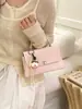 Bolsa de Mão Quadrada Pequena Tendência Estilo Coreano para Mulheres, Nova Bolsa de Ombro Fashion Elegante 2026 com Toque de Luxo, Bolsa Transversal Casual