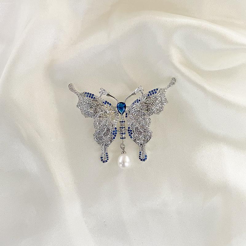 蝴蝶高档胸针女14k注金复古轻奢微镶锆石天然淡水珍珠气质胸花冬