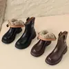 Botas de Nieve Retro para Mujer 2025 Nuevas Botas Cortas de Suela Gruesa para Invierno Botas Gruesas Cálidas Populares de Estilo Británico con Forro de Felpa