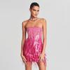 Vestido Mini Nuevo Estilo Europeo y Americano Primavera y Verano Falda Rosa Ajustada al Cuerpo Panelado con Lentejuelas Parte Superior Tubo sin Espalda con Plumas