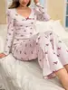 Roupa de Casa Europeia e Americana de Venda Quente Transfronteiriça, Pijama Estampado com Gola Coração de Manga Longa para Mulheres, Pode Ser Usado Fora de Casa, Conjunto de Duas Peças com Calça Longa