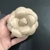 Acessório de Moda de Seda de Alta Qualidade 8cm Flor de Camélia Ultra-Resistente com Broche e Presilha Dupla Utilização