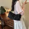 Bolso de mano versátil de verano para mujer, de nicho y a la moda, bandolera casual de color liso vintage, bolso pequeño para axila para ir al trabajo